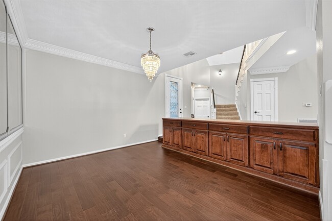 Building Photo - 901 Longmire Rd