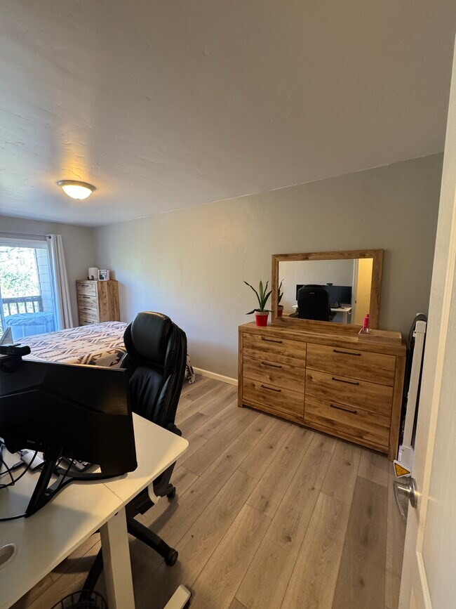 Building Photo - 115 Tramway Dr