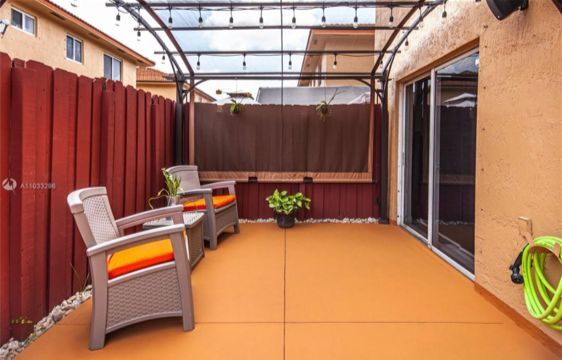 Building Photo - 17324 NW 74th Ave