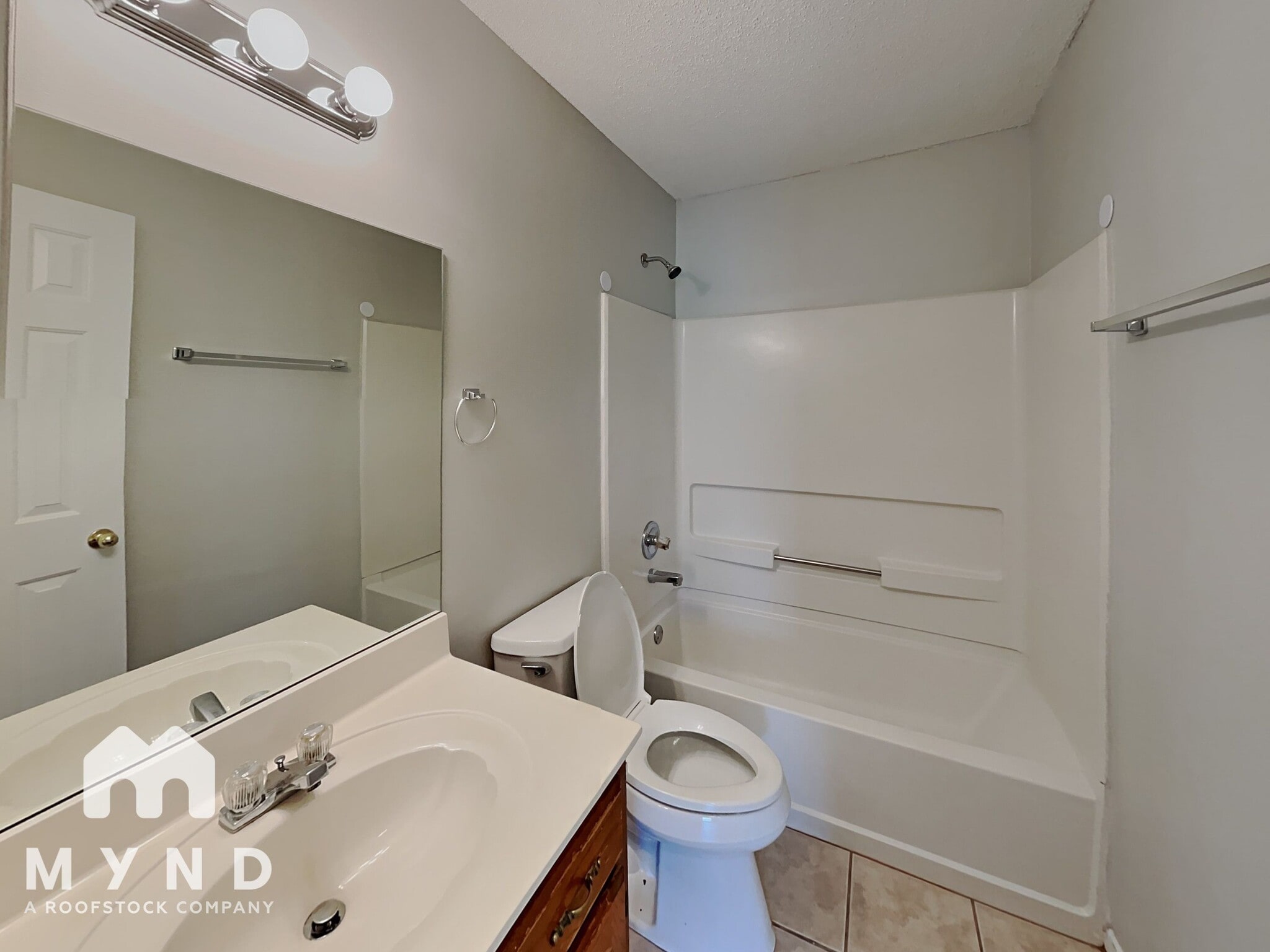 Building Photo - 6606 Coral Way