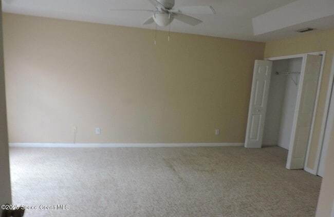 Building Photo - 765 Luminary Cir