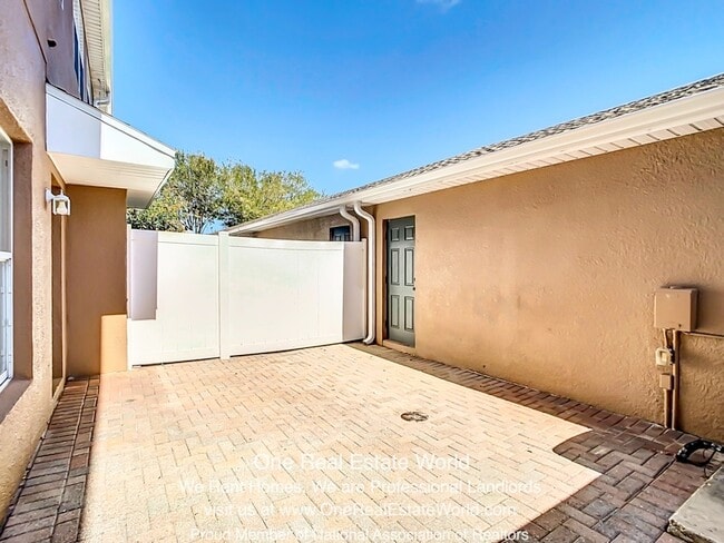 Building Photo - 9155 Hunters Mill Dr