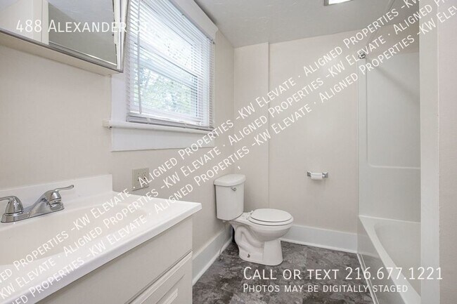 Building Photo - 3 floor Bright & Vibrant 4 bedroom home !