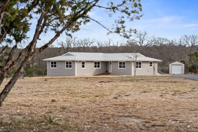 Building Photo - 2-5 ACRES IN HARKER HEIGHTS! FOUR BEDROOMS...