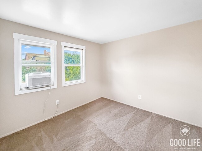 Building Photo - Updated 4B 2BA Home in Paradise Hills w/ Solar and Turf!