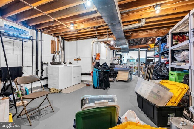 Building Photo - 2 Leicester Ln