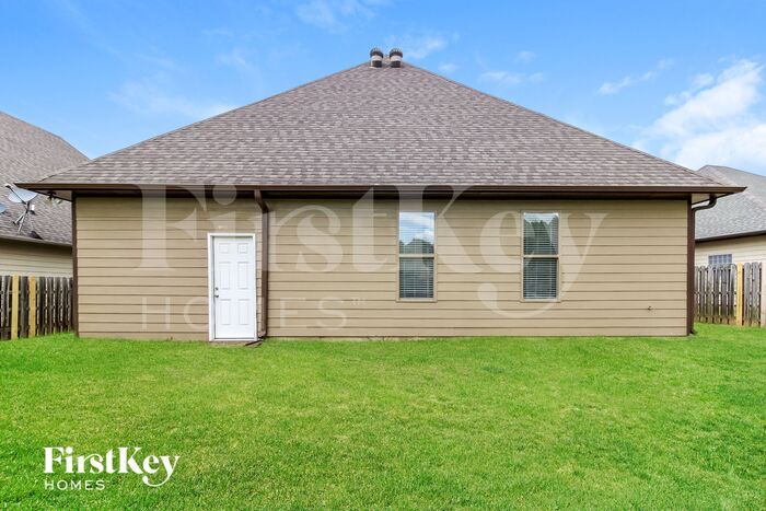 Building Photo - 1260 Sierra Ct
