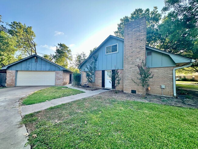 Building Photo - 5719 Fairview Dr
