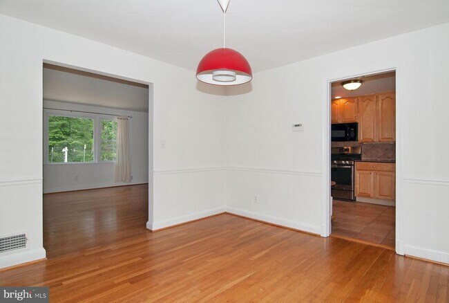 Building Photo - 5504 Beech Ave