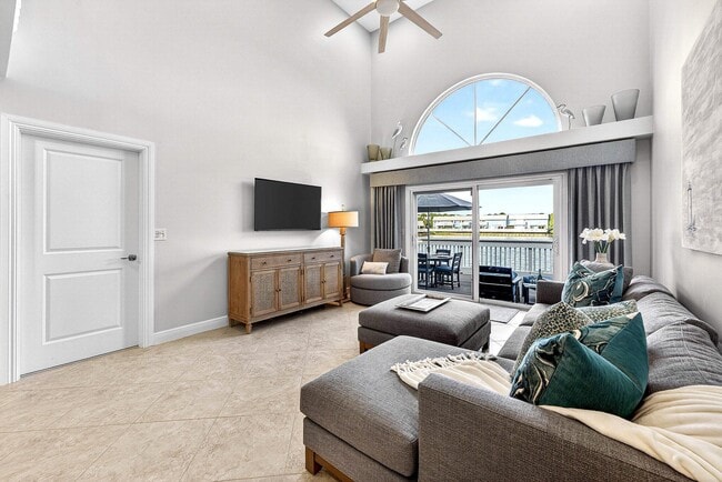 Building Photo - 812 Ocean Dunes Cir