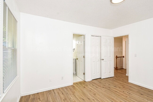 Building Photo - 1301 Sweet Pine Dr