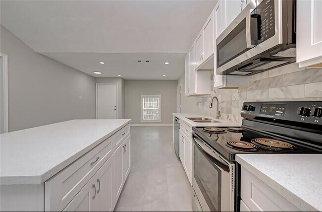 Building Photo - 5138 Danfield Dr