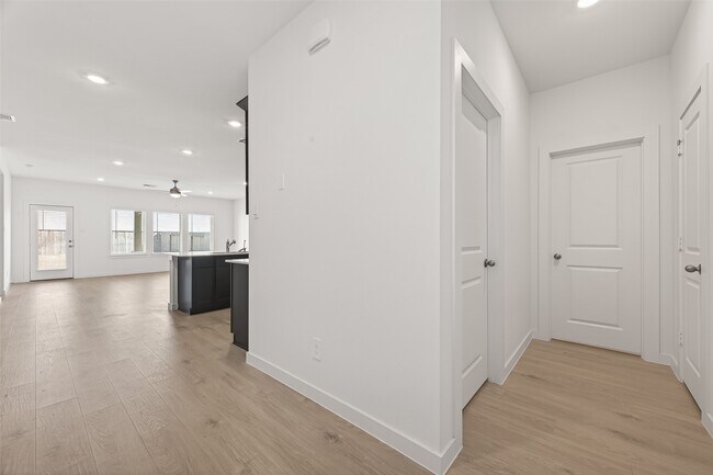 Building Photo - 4323 Camden