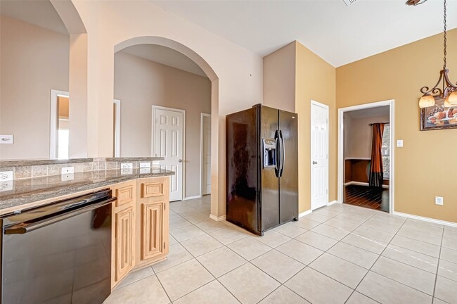 Building Photo - 3403 Sparta Dr