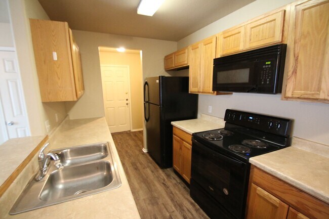 Building Photo - 8028-8030 Tanner