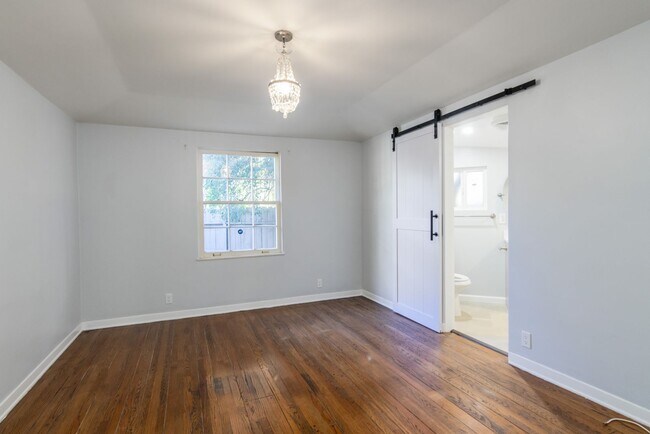 Building Photo - 4668 St Clair Ave