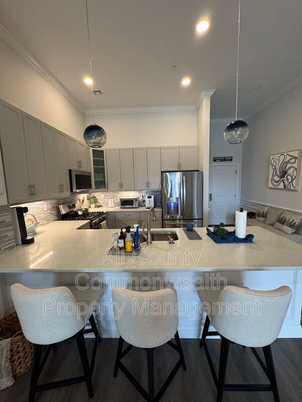 Building Photo - 320 Middlesex Ave