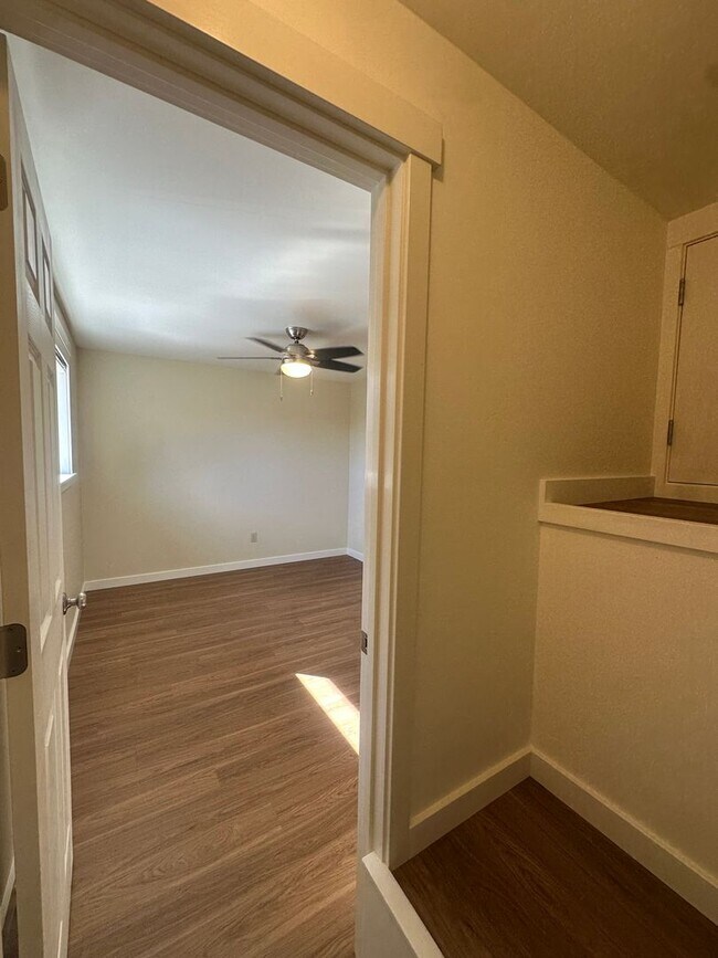 Building Photo - 928 NW Portland Ave