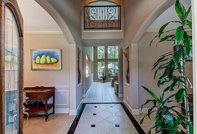 Building Photo - 11114 Sherwood Garden Dr