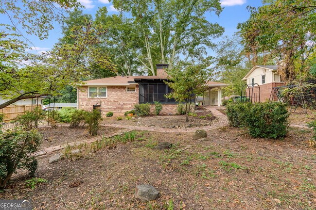 Building Photo - 493 Sybil Ln SE