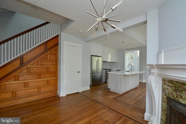 Building Photo - 1724 2nd St NW