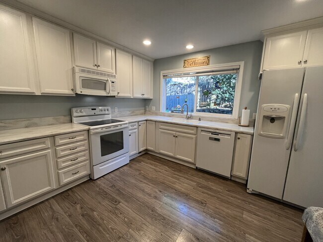 Building Photo - 23222 SW Cinnamon Hills Pl