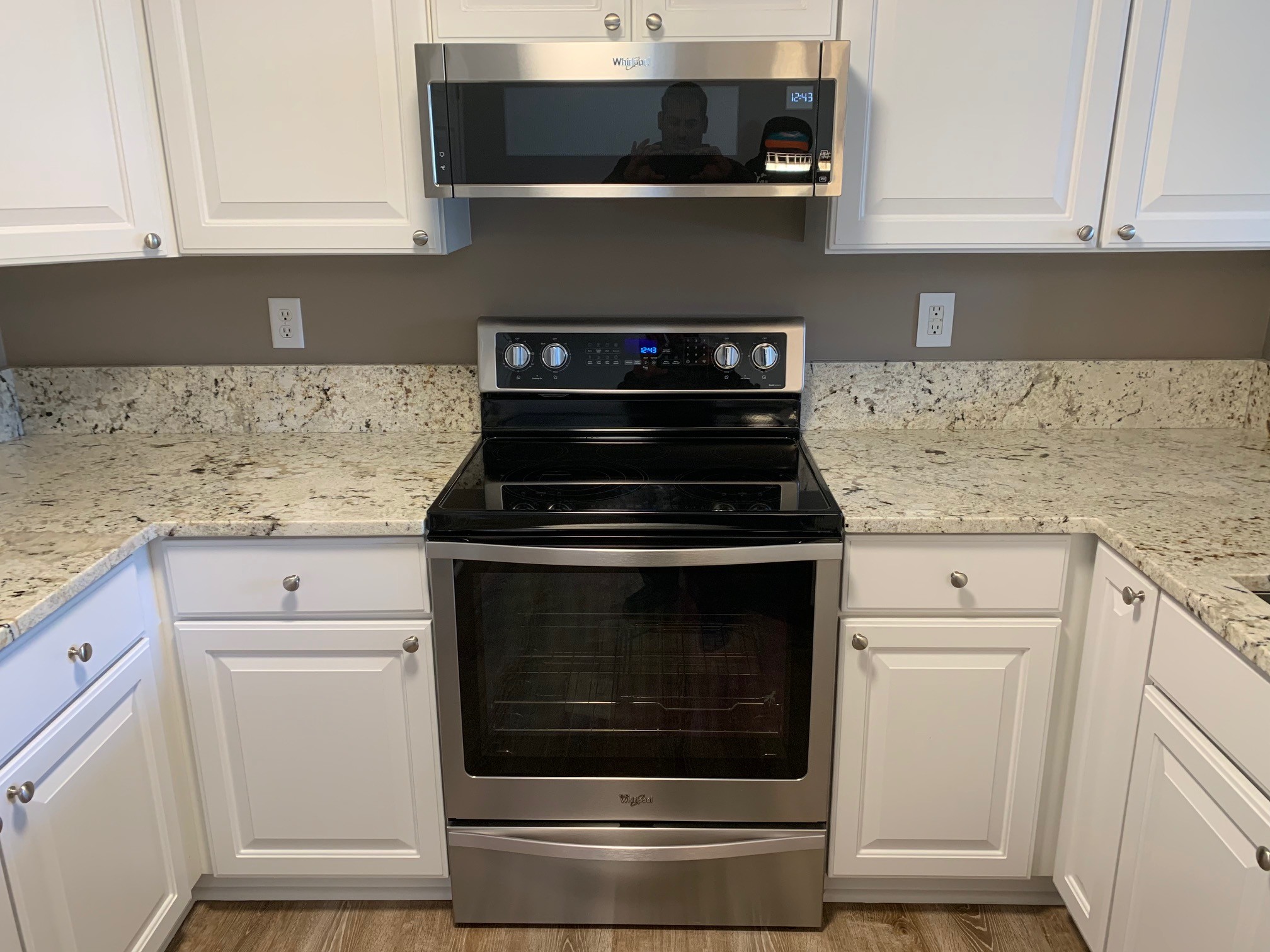Stainless Appliances - 1483 Fox Pointe Cir