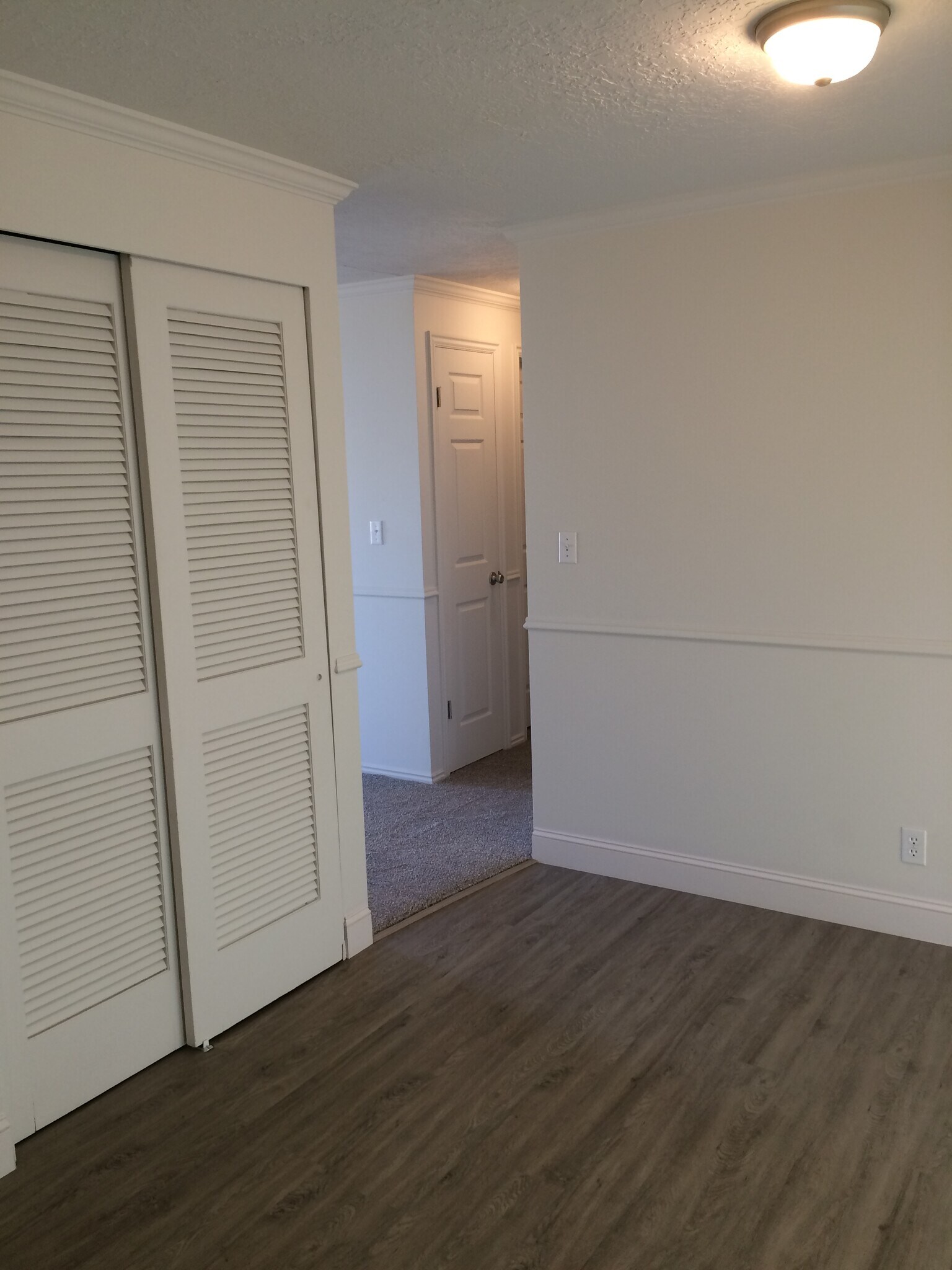 Building Photo - 2251 S 3500 W