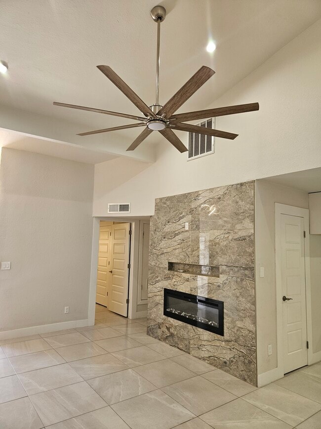 Building Photo - 1352 Trudy Elaine Dr