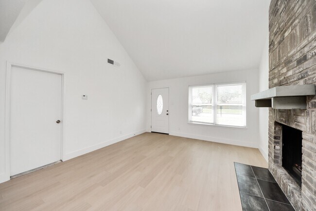 Building Photo - 3614 Almington Ln