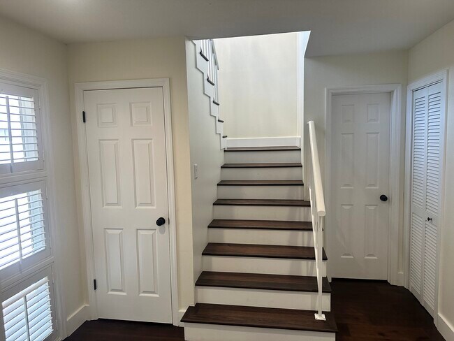 Building Photo - 8211 Ambrose Cove Way