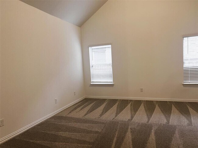 Building Photo - 247 Du Bois Ln