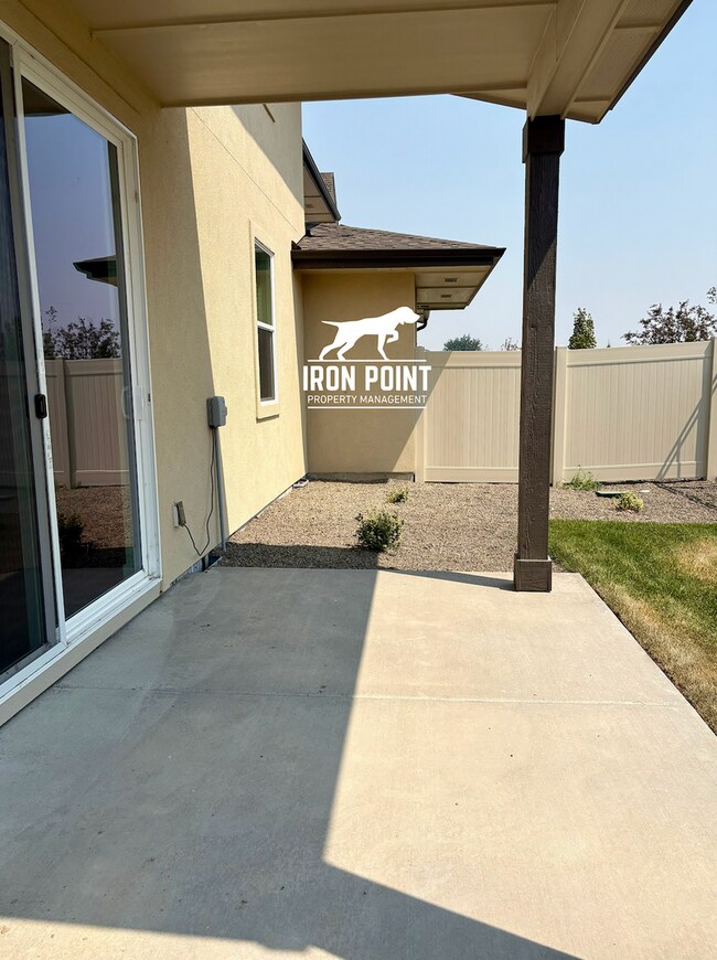 Building Photo - 8285 W White Willow St
