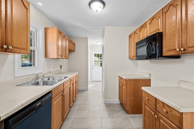 Building Photo - 5310 Winona Dr