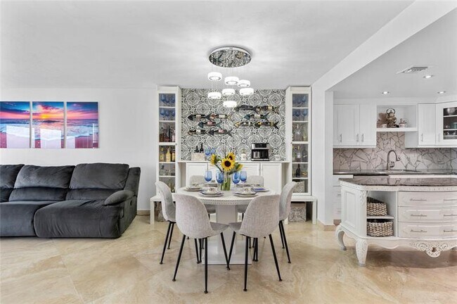 Building Photo - 3850 Galt Ocean Dr