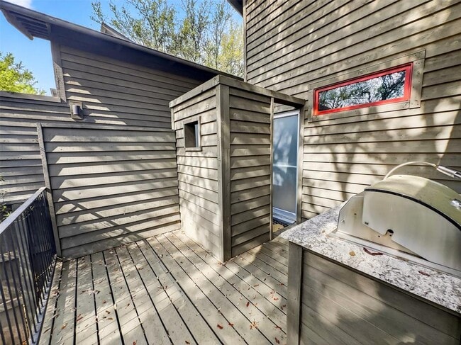 Building Photo - 2113 Barbaro Way