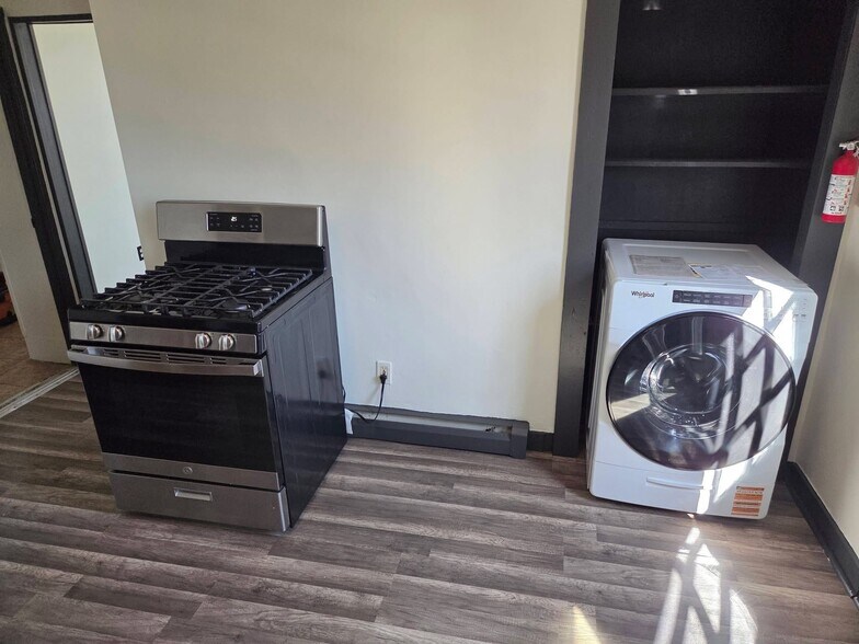 Building Photo - 25 Shepherd St