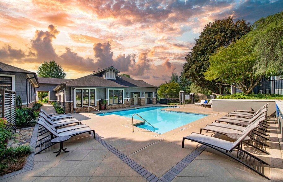Building Photo - MAA Peachtree Hills