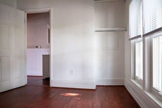Building Photo - 409 W Wooster St