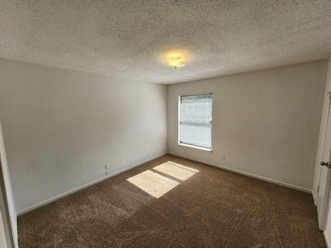 Building Photo - 6399 Baker Ct