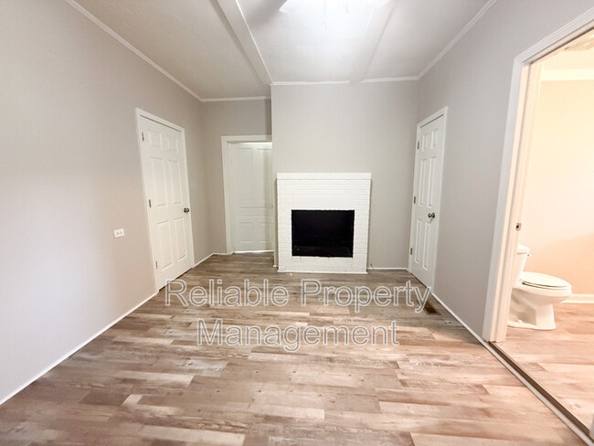 Building Photo - 7048 NC-210