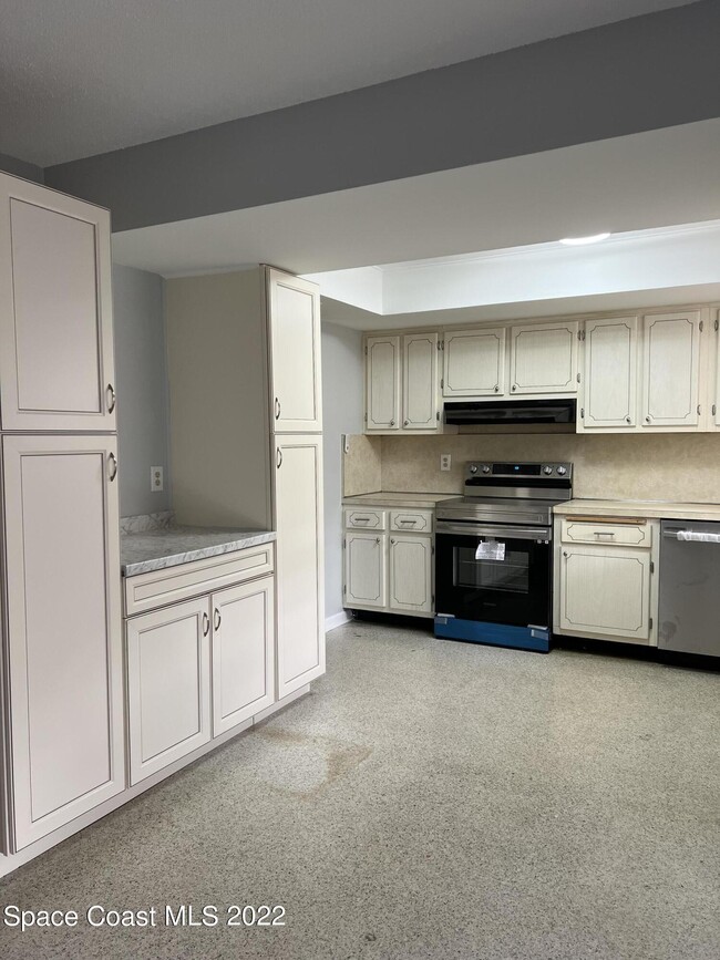 Building Photo - 2643 Cherrywood Ln