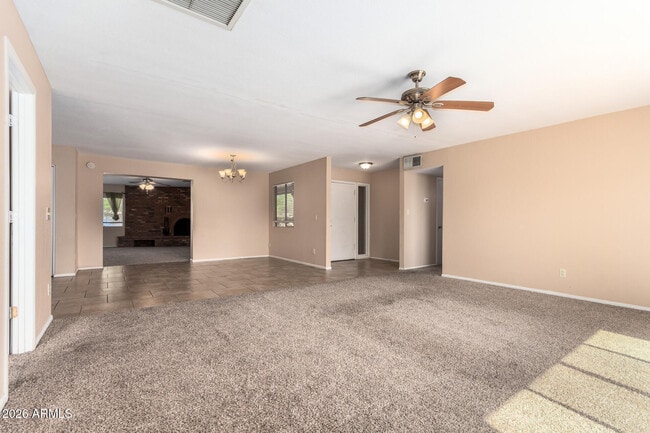 Building Photo - 1890 E Loma Vista Dr