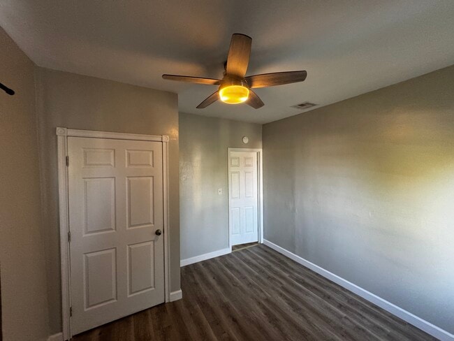 Building Photo - 229 Philippine St