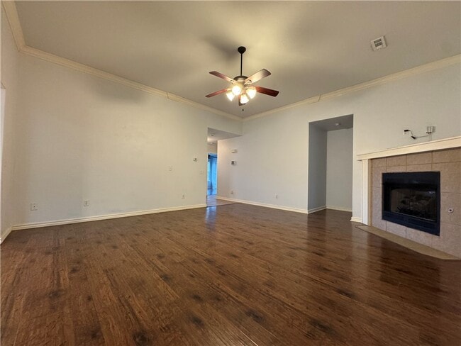 Building Photo - 3905 W Amour Dr