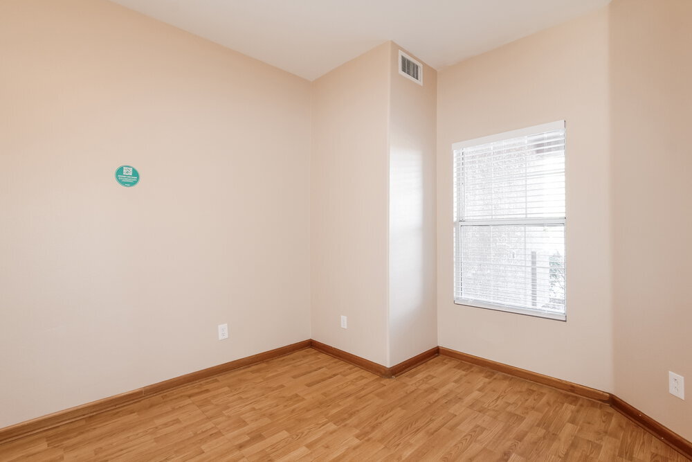 Building Photo - 14815 W Dovestar Dr