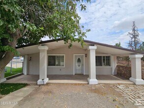 Building Photo - 408 Fresno Dr