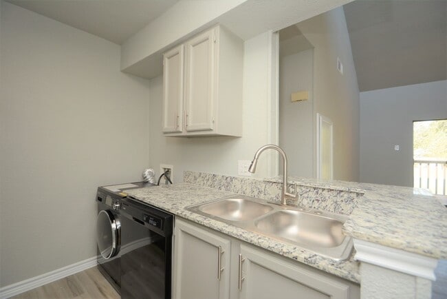 Building Photo - 13151 Walden Rd