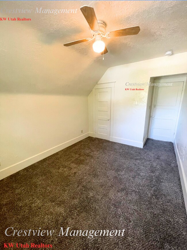 Building Photo - Liberty - Bell Duplex