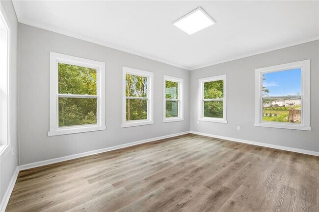 Building Photo - 5021 Silver Canoe Wy